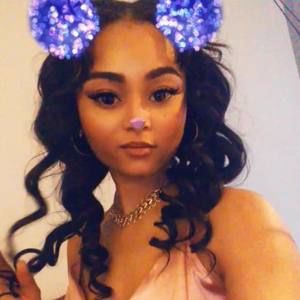 Meet your Posher, Shawna